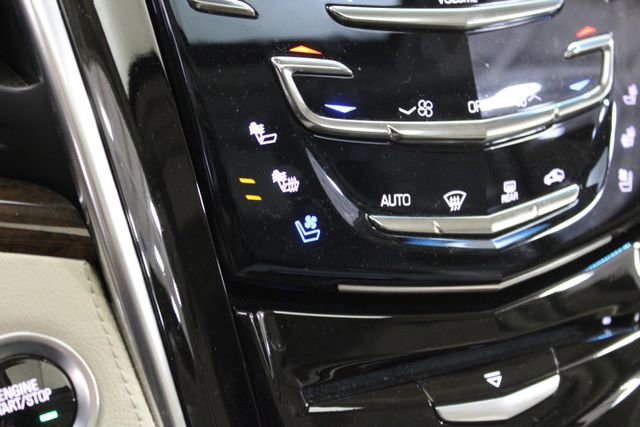 Used 2017 Cadillac Escalade Premium Luxury AWD/4WD image 18