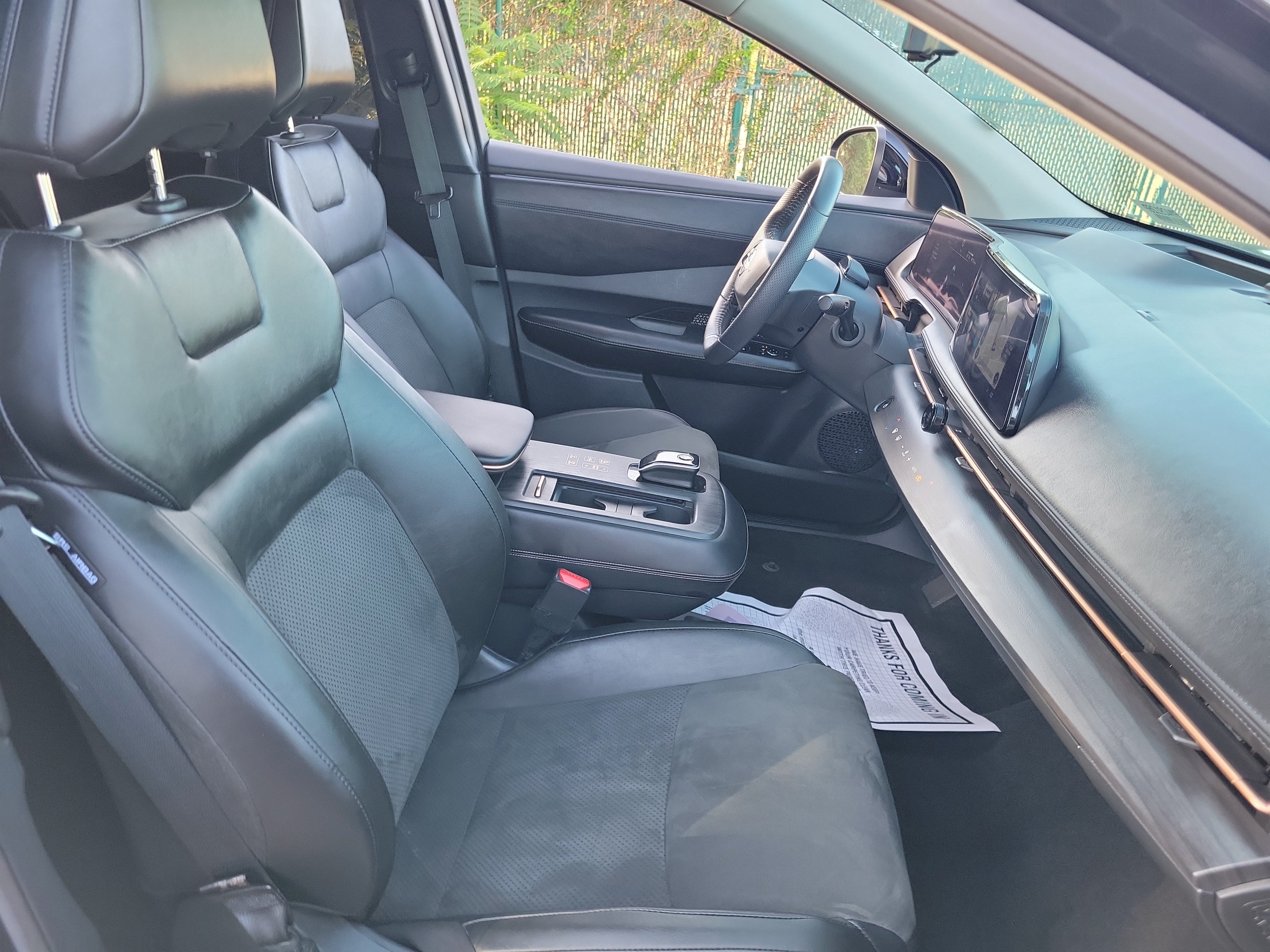 Used 2023 Nissan Ariya FWD image 23