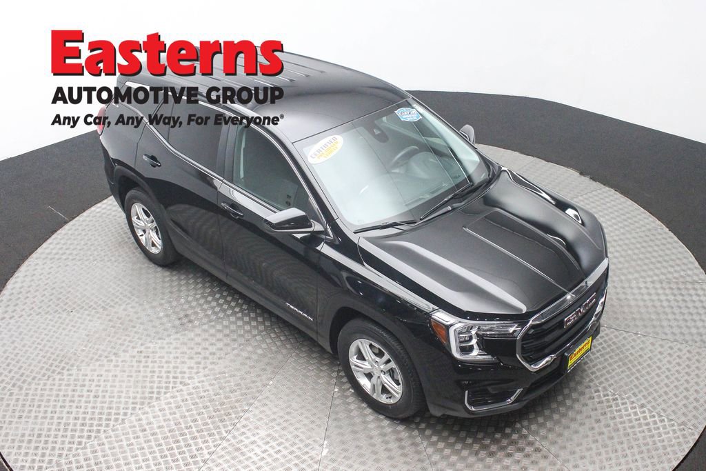 Used 2022 GMC Terrain SLE image 3