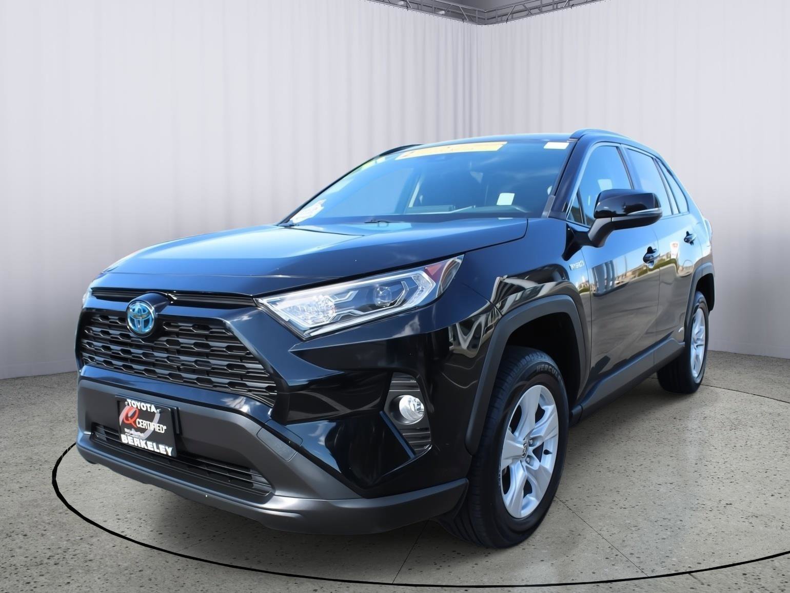 Used 2021 Toyota RAV4 AWD Hybrid image 4