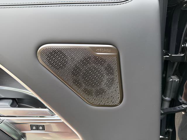 New 2026 Land Rover Range Rover Long Wheelbase Autobiography image 32