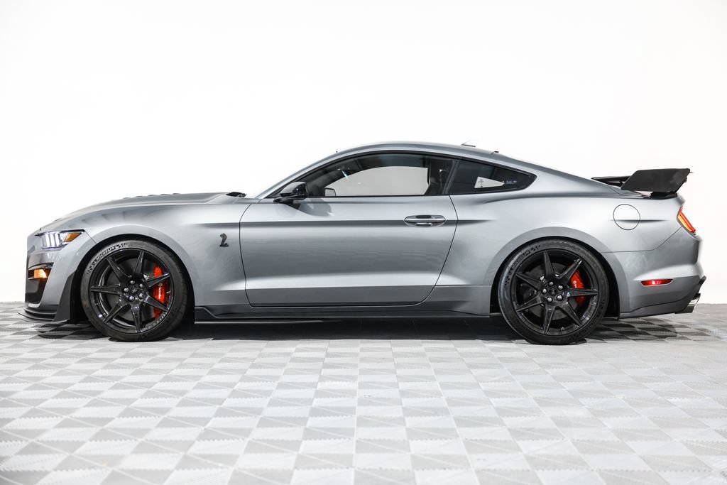 Used 2020 Ford Mustang Shelby GT500 w/ Carbon Fiber Track Pack RWD image 12