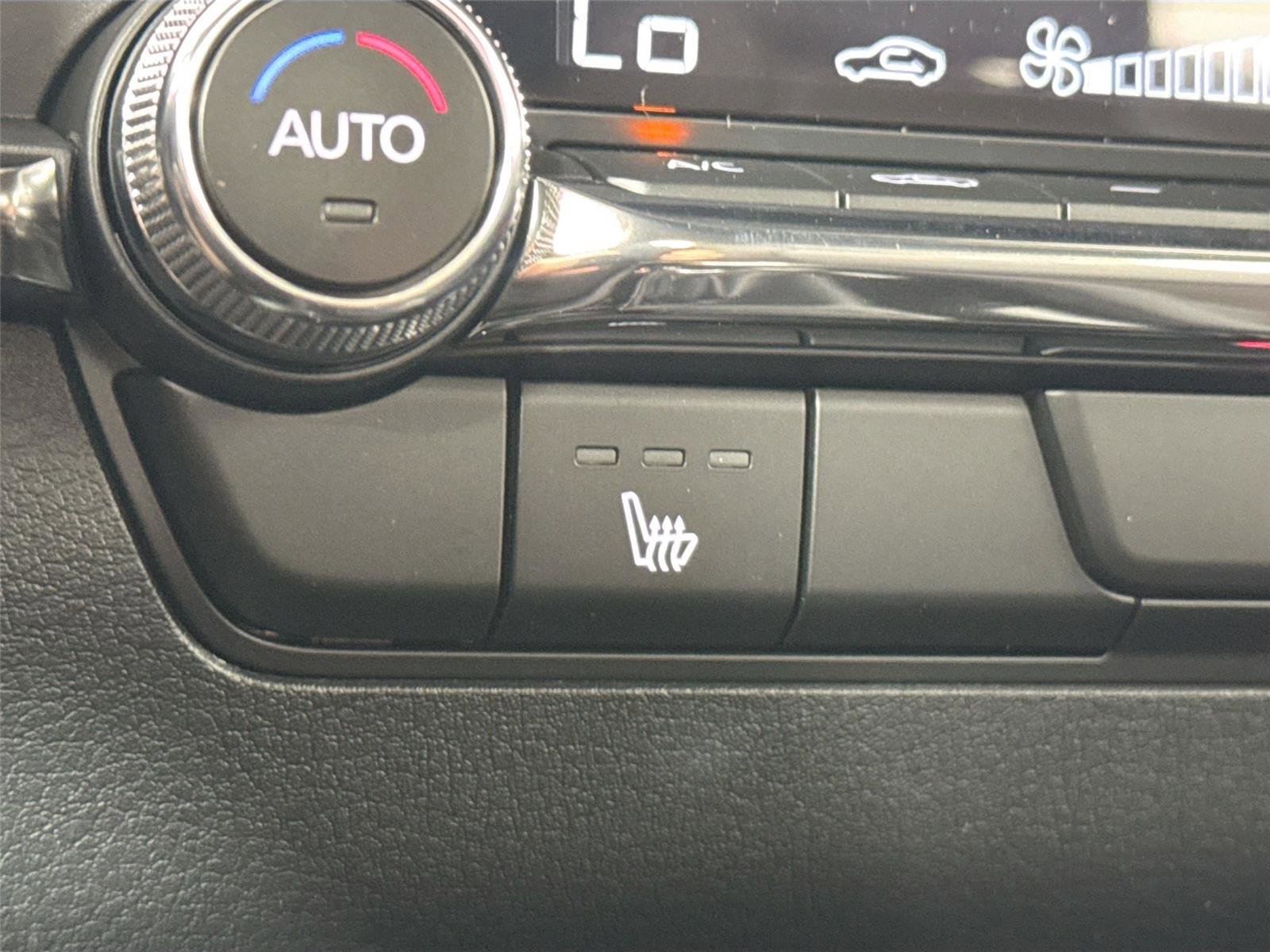 New 2026 MAZDA MAZDA3 2.5 S Hatchback w/ Premium Pkg image 8