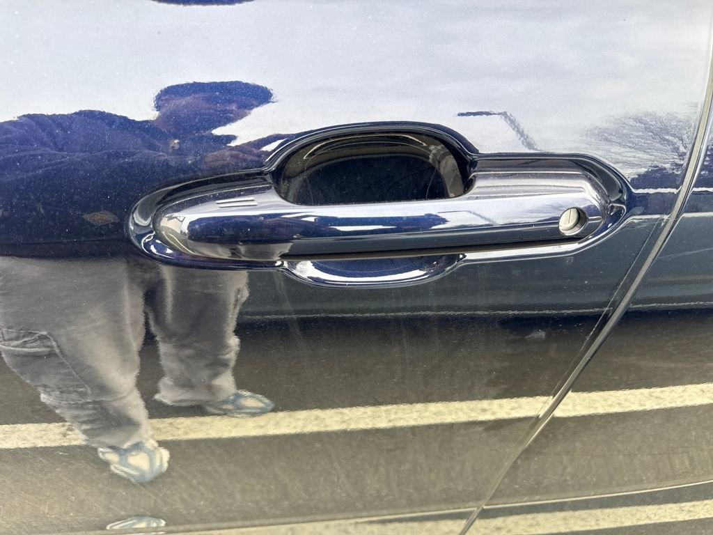 Used 2023 Toyota Highlander XLE image 14