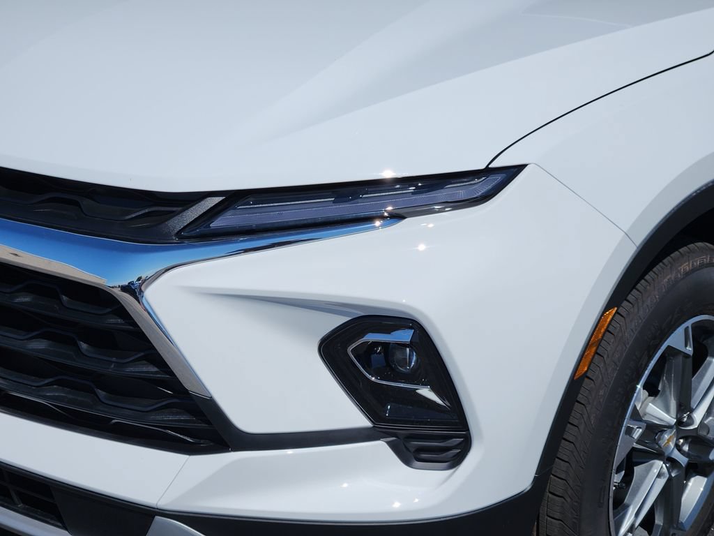 New 2026 Chevrolet Blazer LT w/ Sound & Technology Package FWD image 5