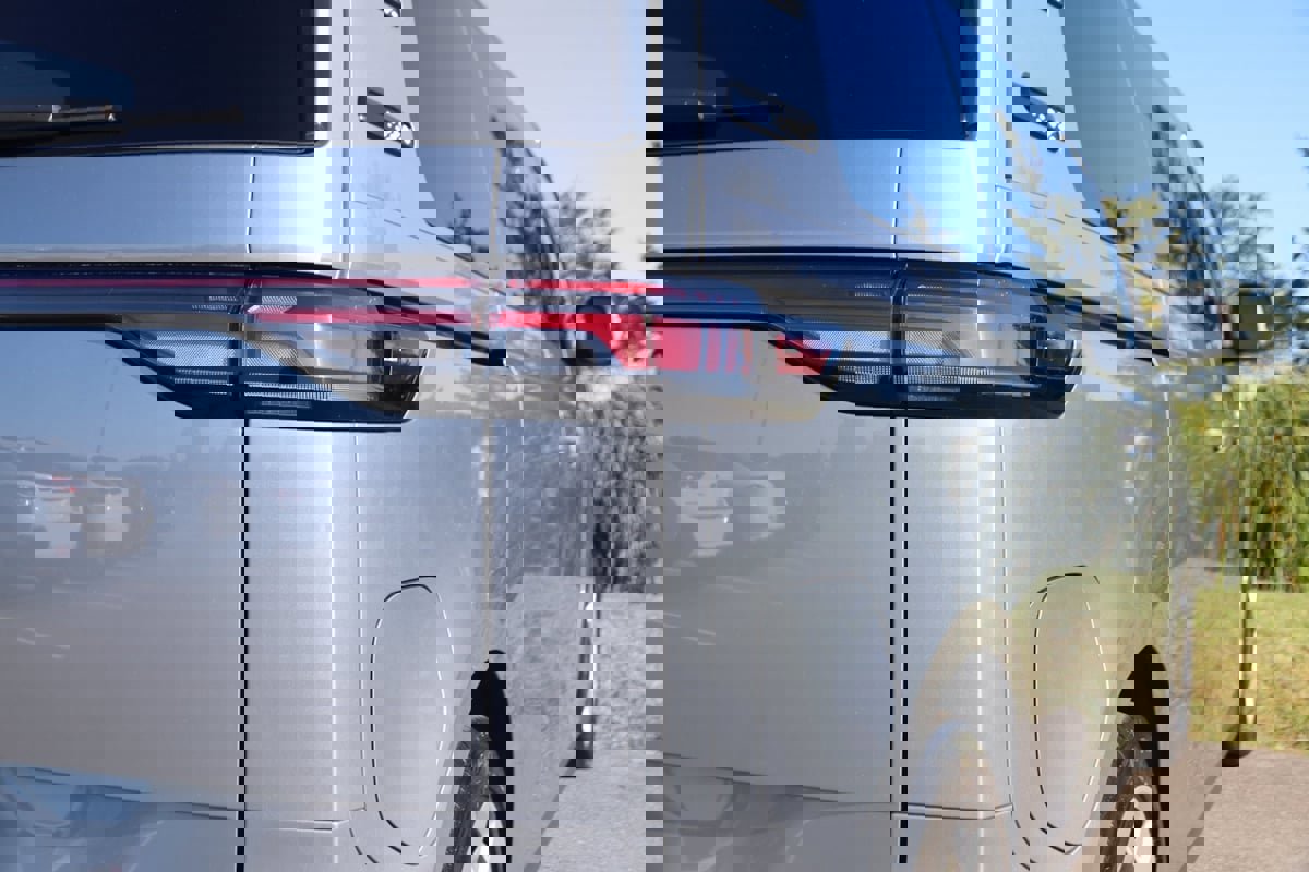 Used 2025 Volkswagen ID. Buzz Pro S image 76