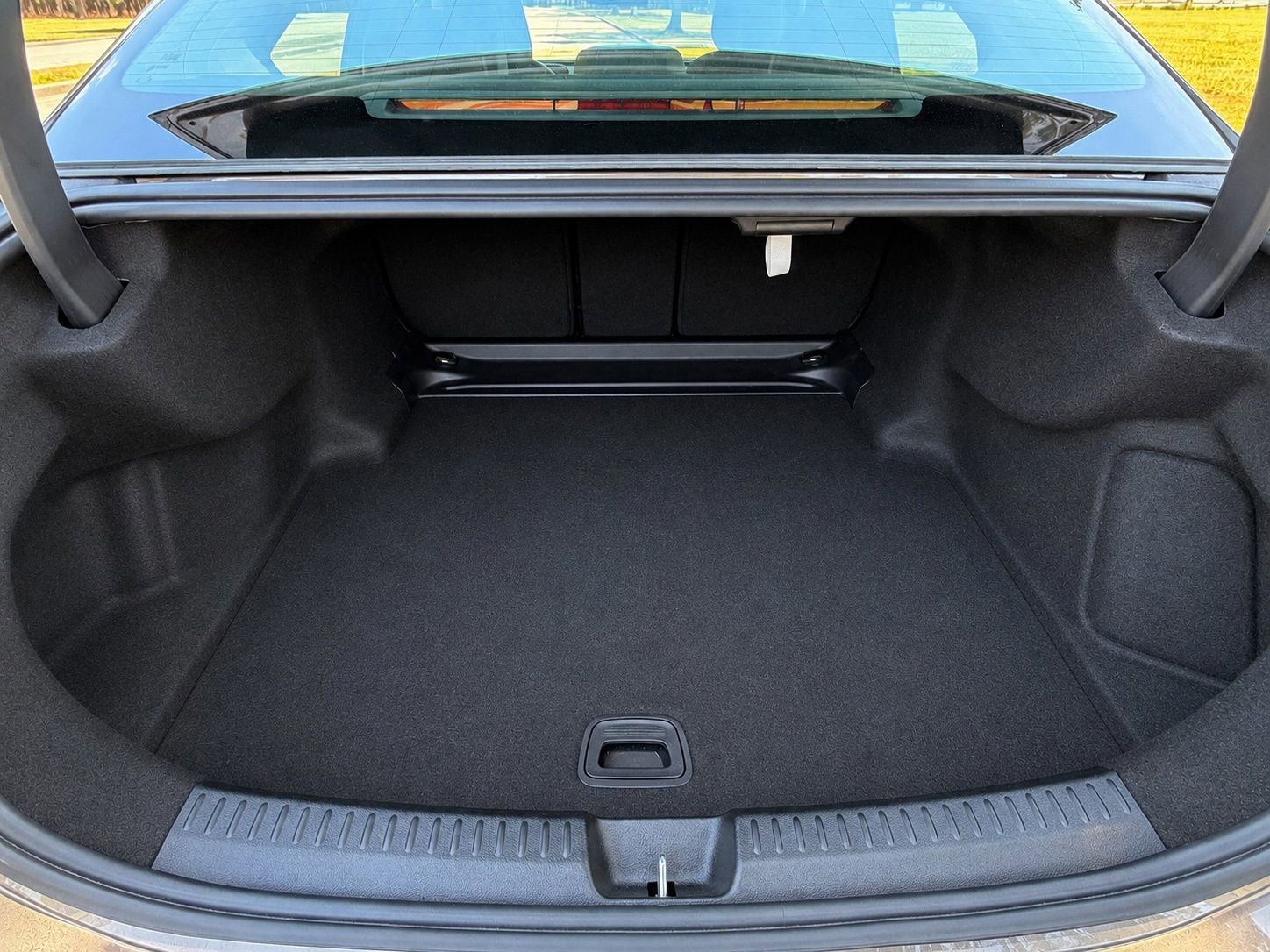 Used 2025 Mercedes-Benz E 350 Sedan image 14