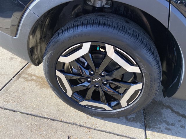 Used 2025 Kia Telluride S image 40