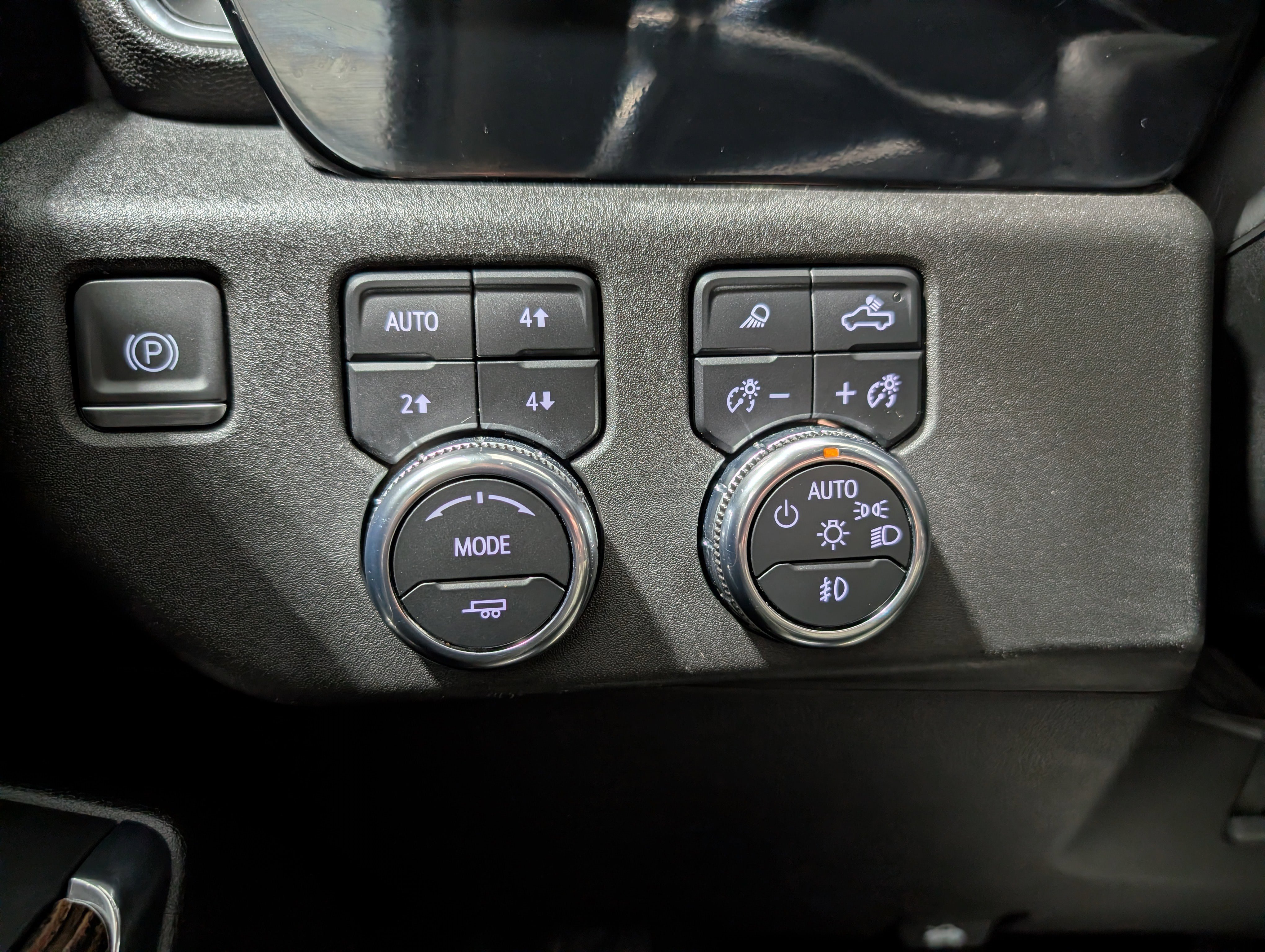 Used 2024 GMC Sierra 2500 SLE w/ SLE Convenience Package image 23