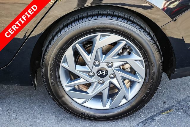 Certified 2024 Hyundai Elantra SEL FWD image 8