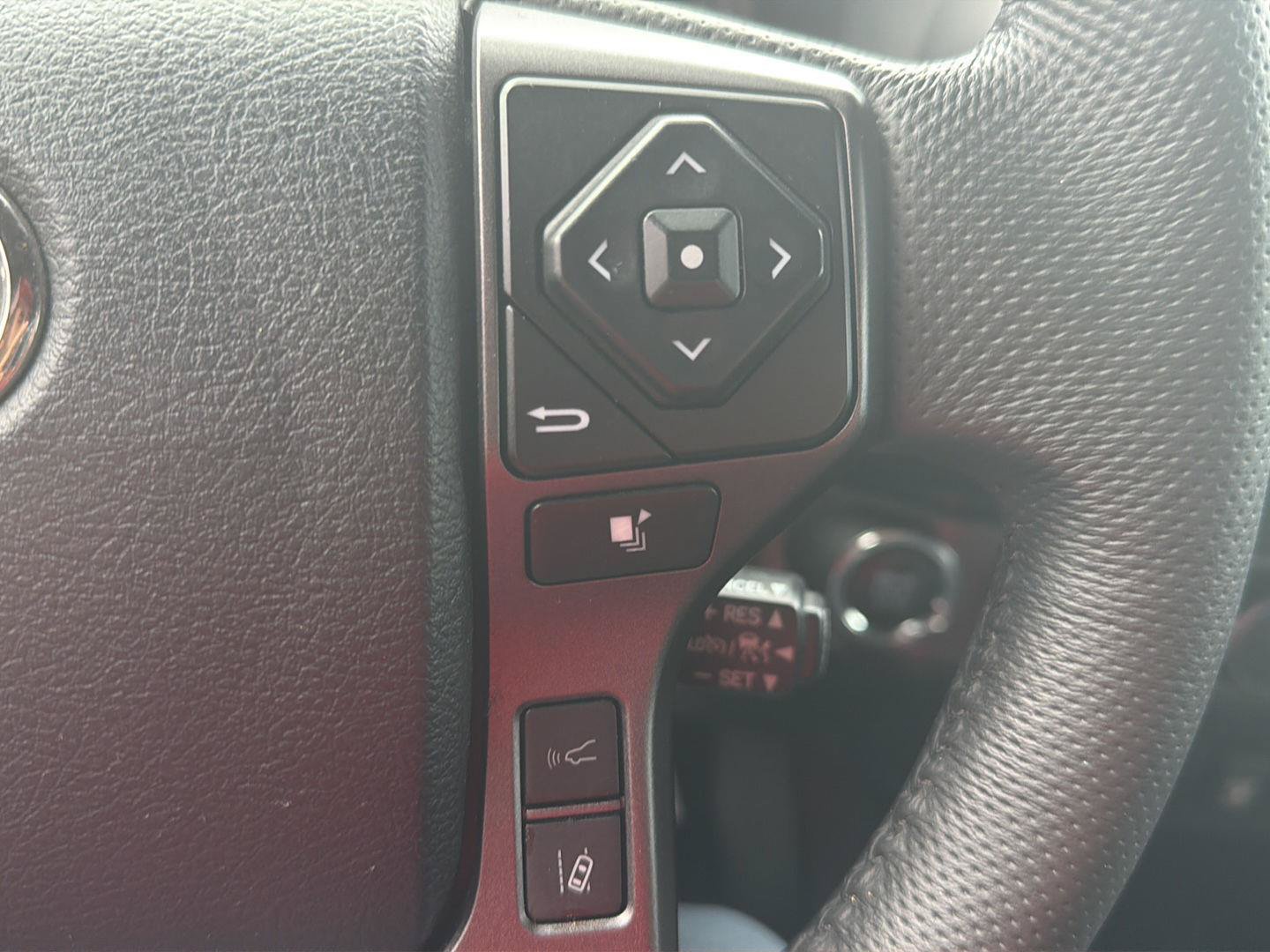 Used 2023 Toyota Tacoma TRD Off-Road AWD/4WD image 21