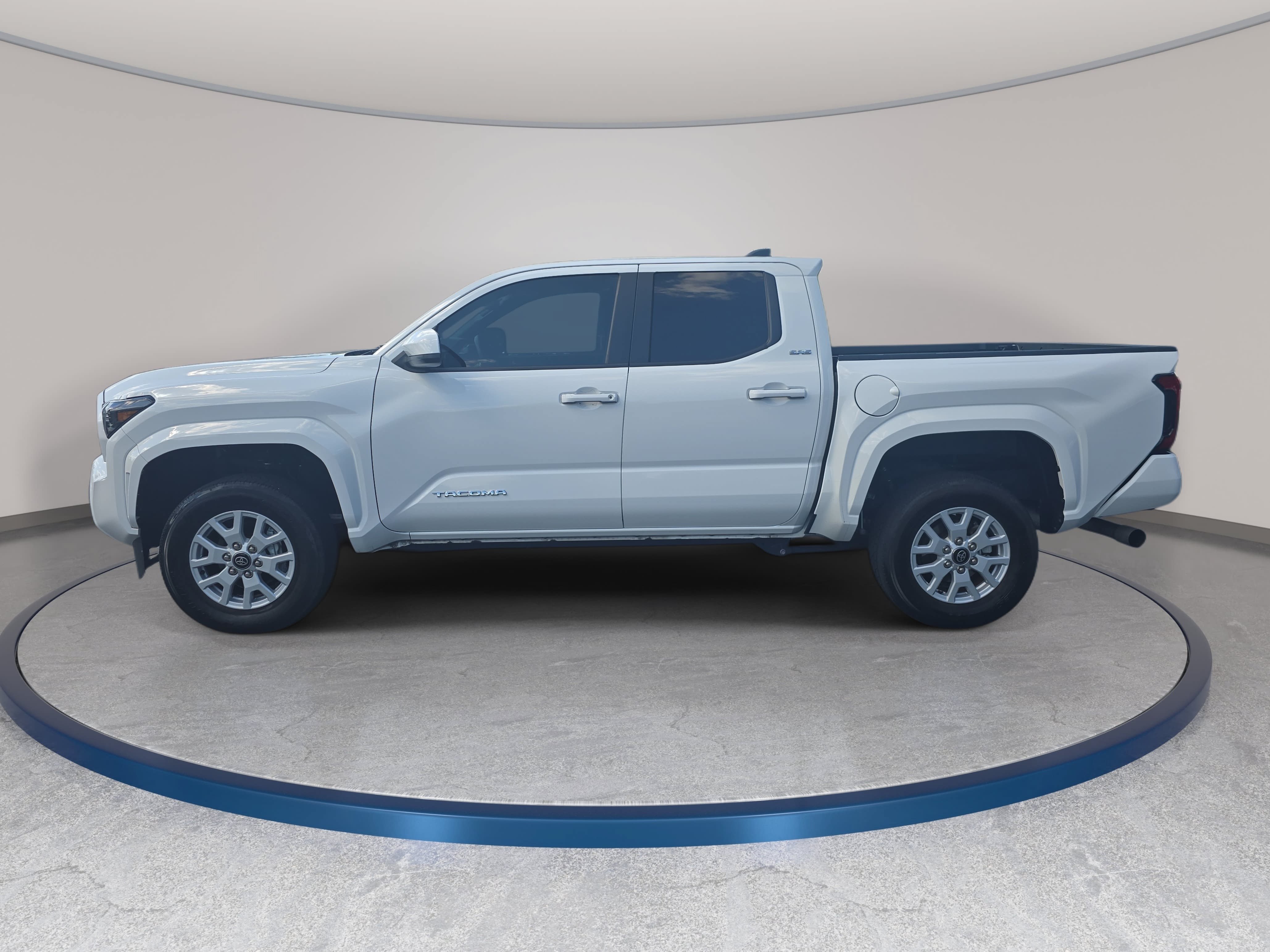 Used 2024 Toyota Tacoma SR5 RWD image 8