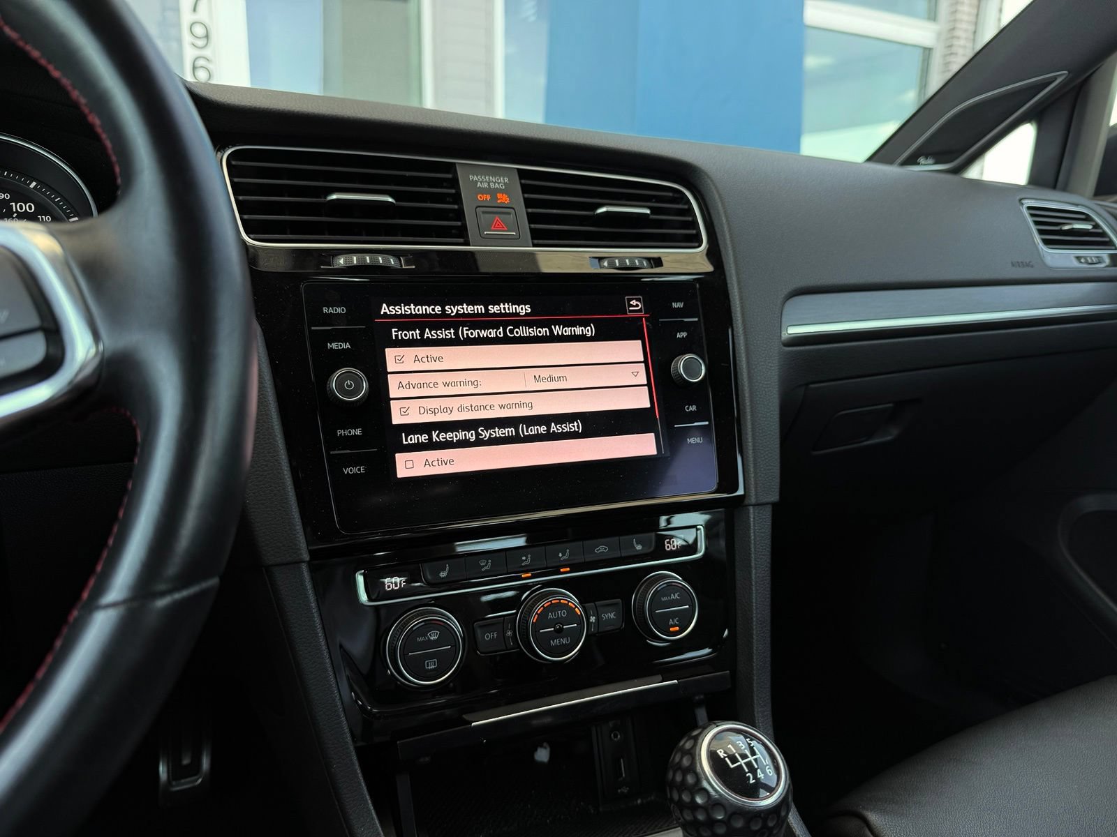 Used 2018 Volkswagen GTI SE FWD image 38