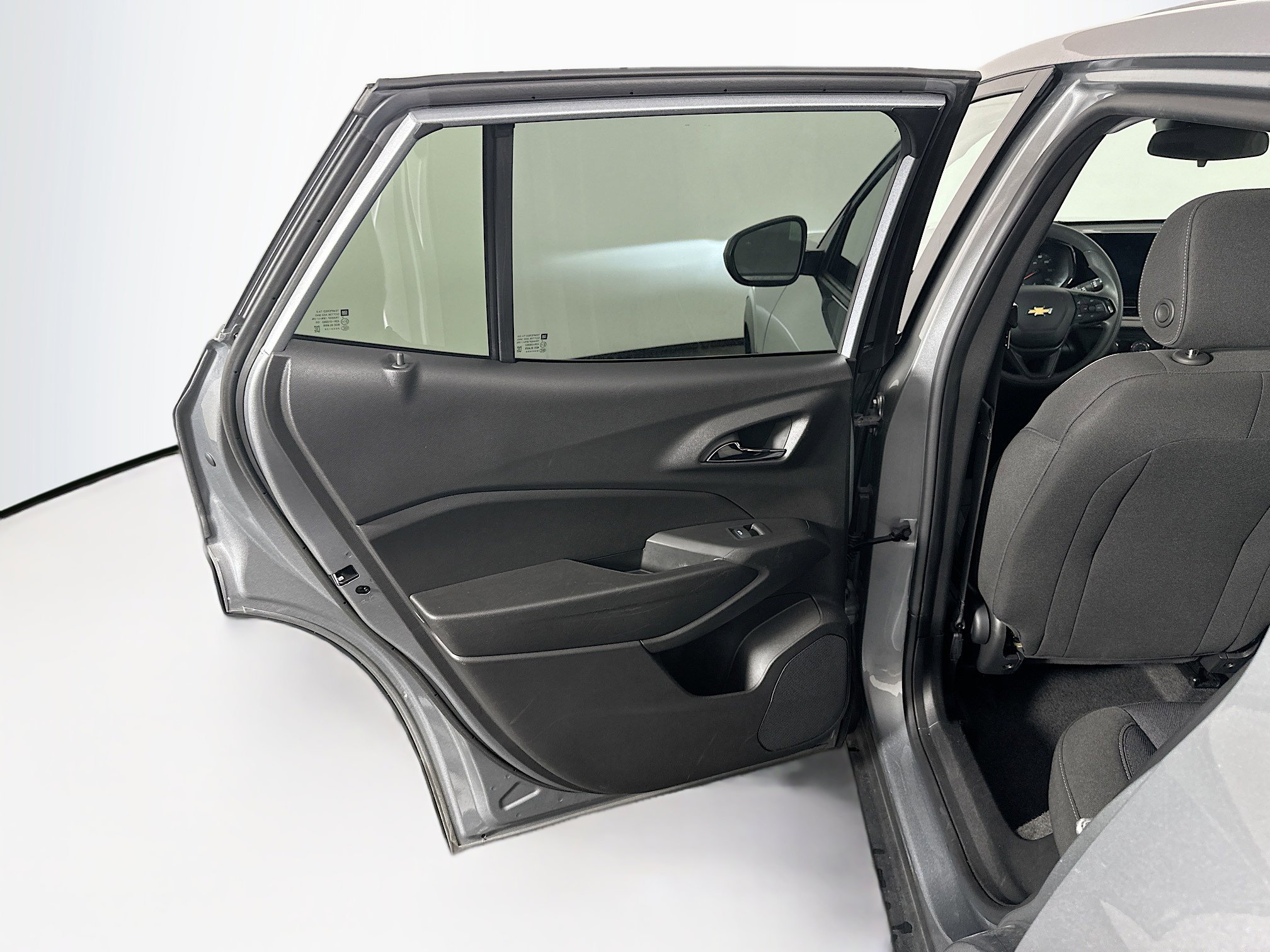 Used 2024 Chevrolet Trax LS w/ Driver Confidence Package FWD image 25