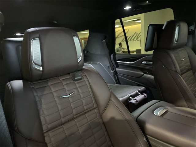 Certified 2024 Cadillac Escalade Sport Platinum w/ LPO, ONYX Package image 21