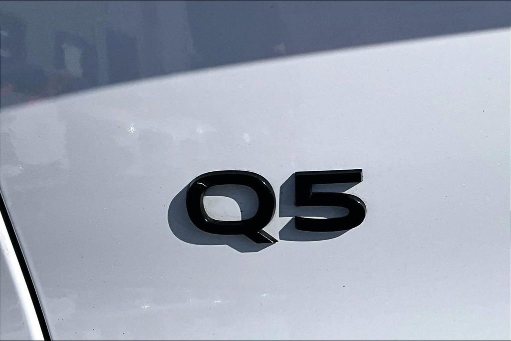 Used 2025 Audi Q5 Premium Plus w/ Premium Plus image 24