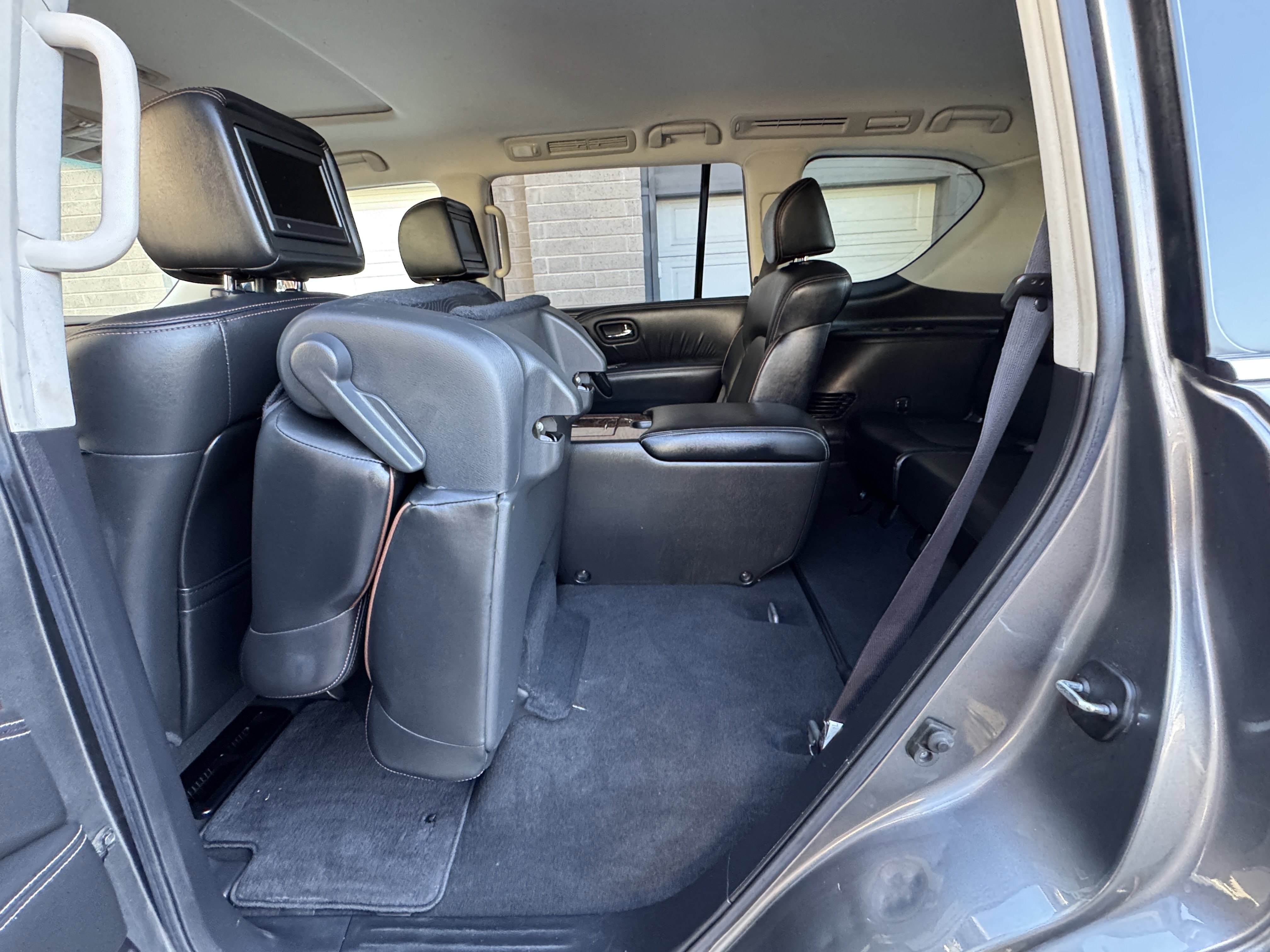 Used 2017 Nissan Armada Platinum w/ Captain Seat Package image 27