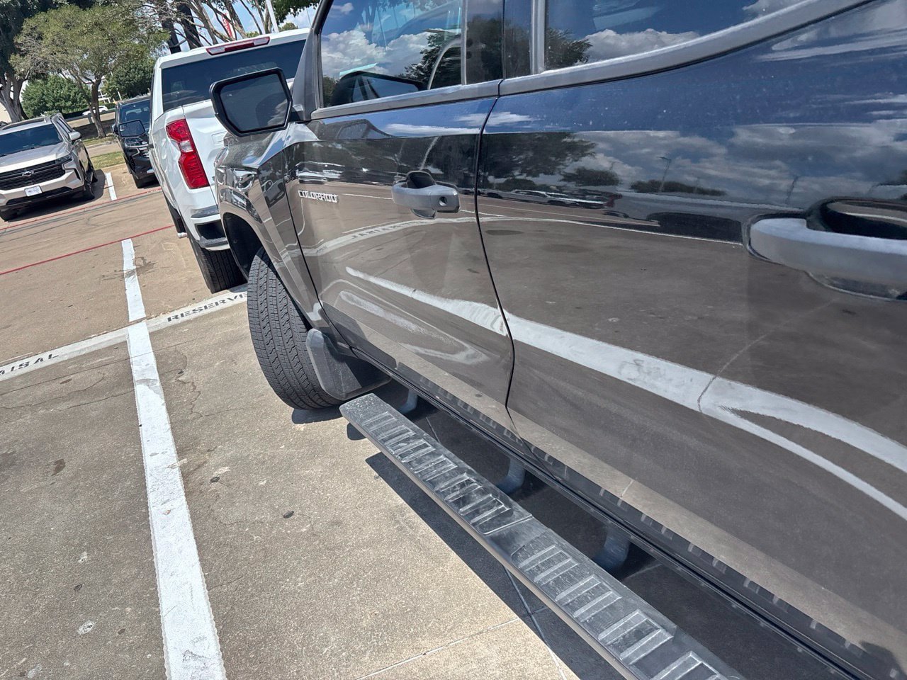 Used 2025 Chevrolet Colorado W/T RWD image 11