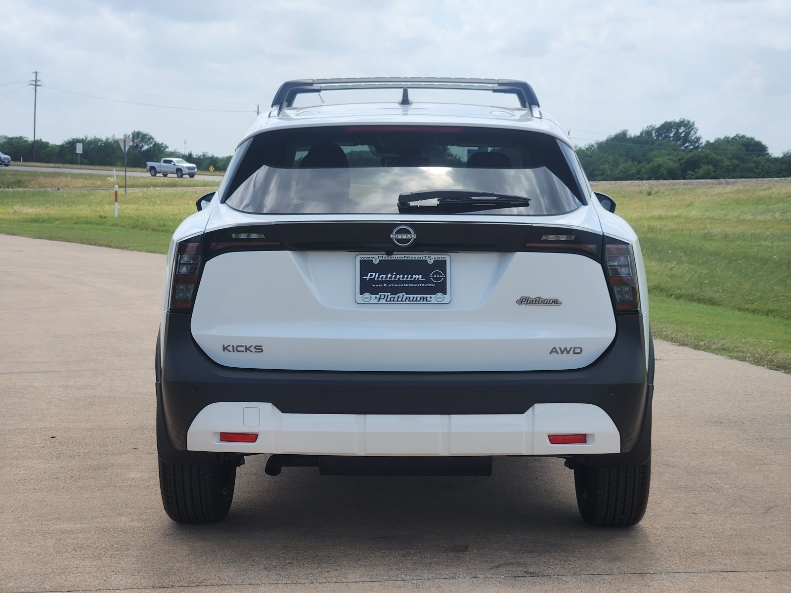 New 2026 Nissan Kicks SV w/ SV Premium Package AWD/4WD image 8