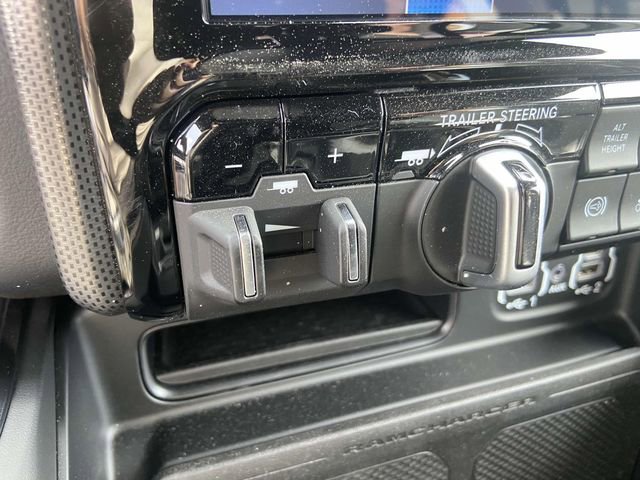 Used 2024 RAM 2500 Limited image 33