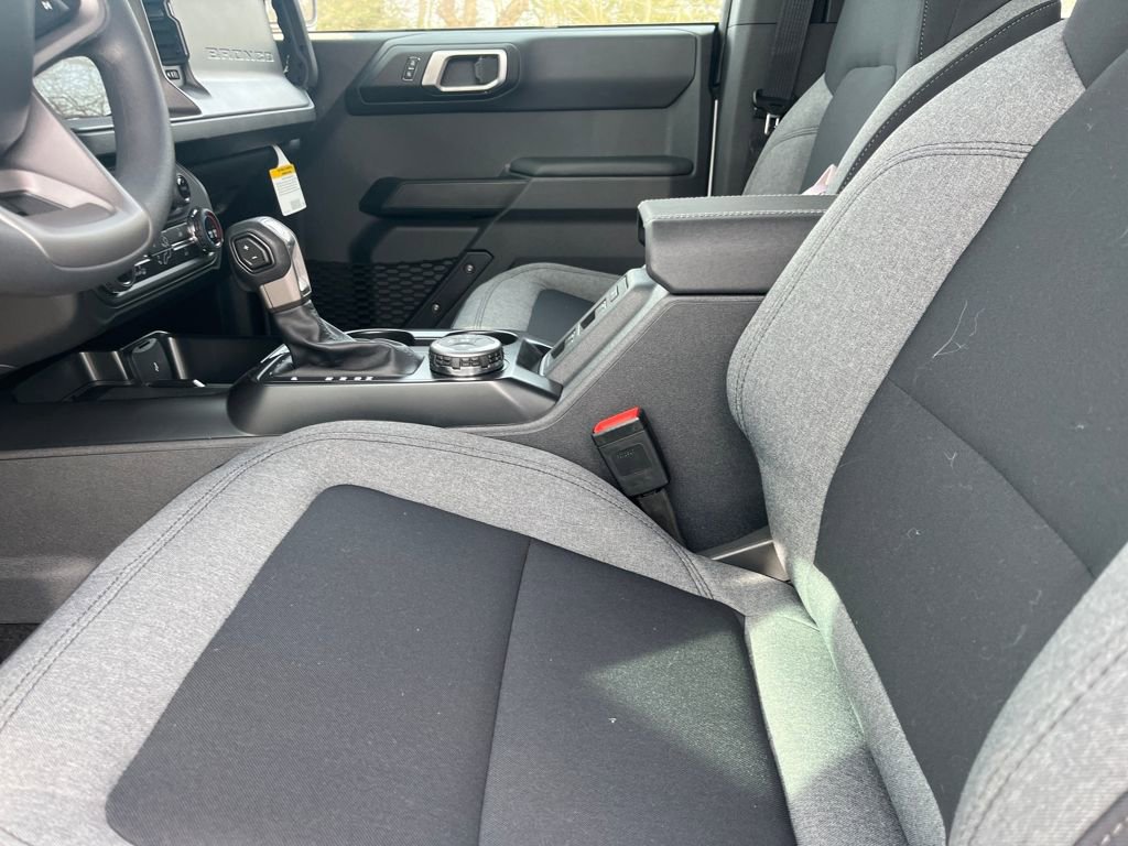 New 2025 Ford Bronco 4-Door image 14