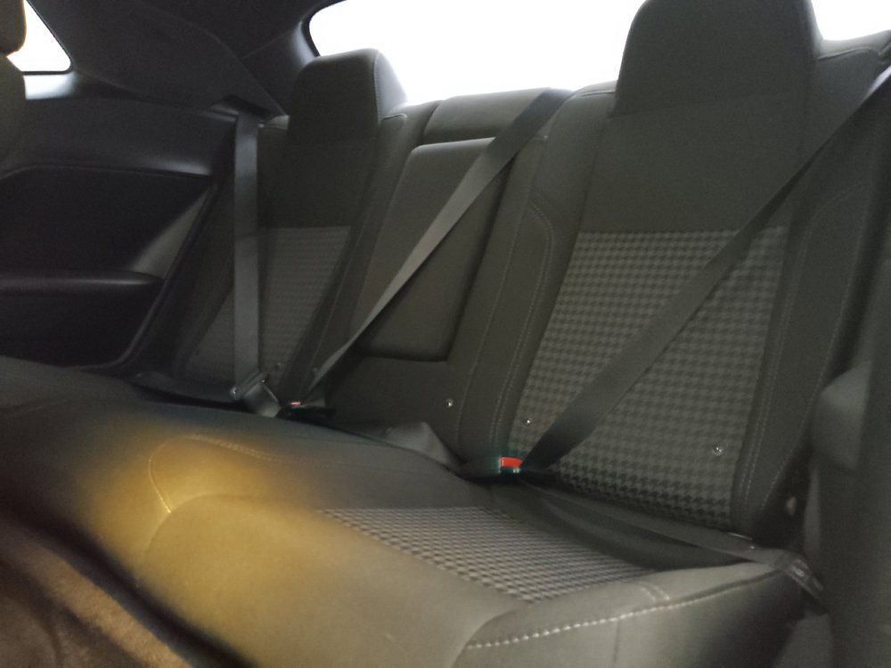 Used 2018 Dodge Challenger SXT RWD image 18