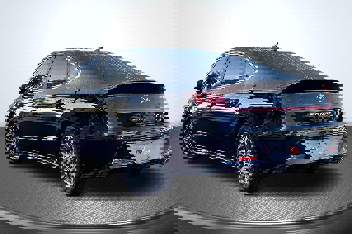 Used 2022 Hyundai Sonata SEL w/ Cargo Package image 2