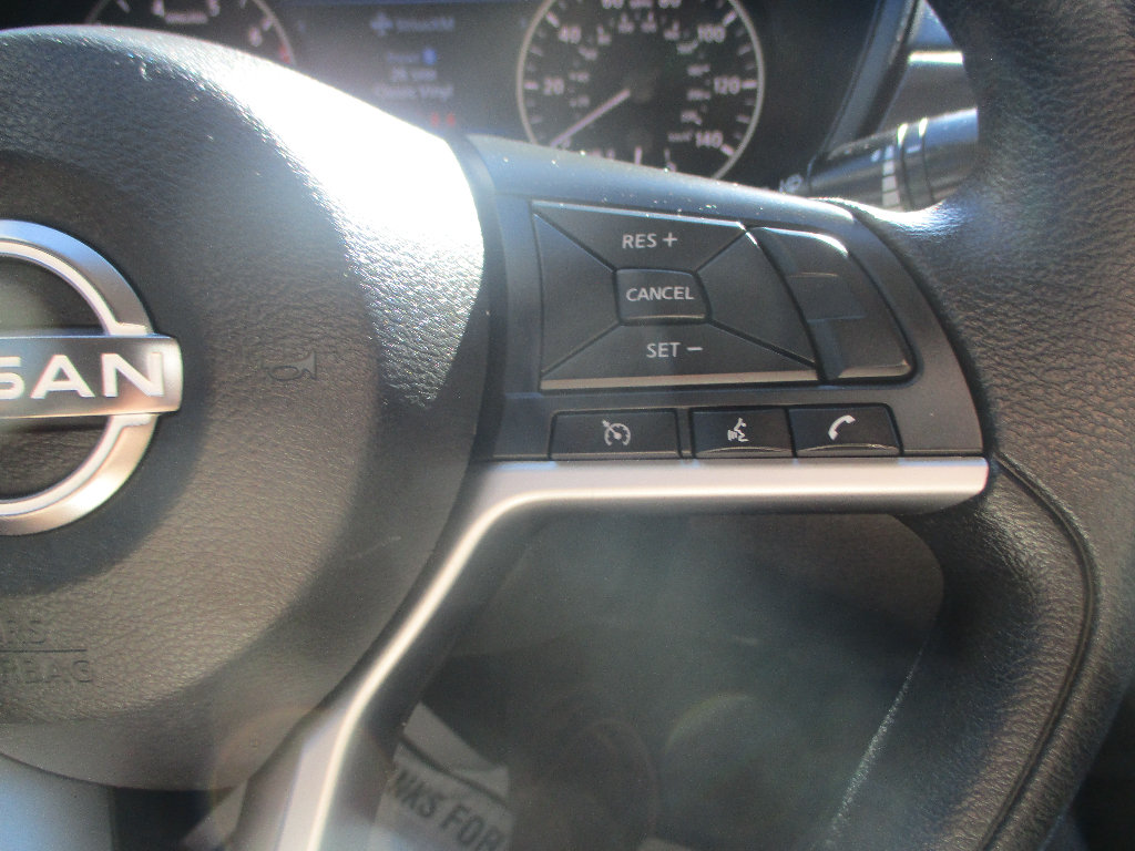 Used 2024 Nissan Altima 2.5 SV FWD image 11