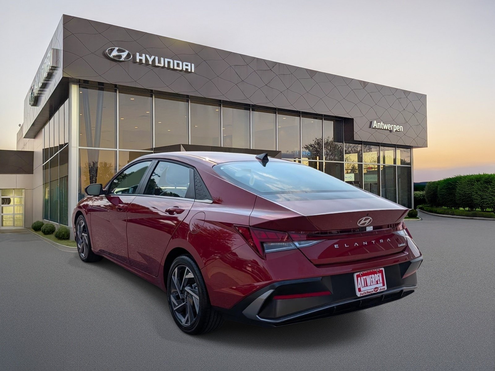 Used 2025 Hyundai Elantra Limited FWD image 5