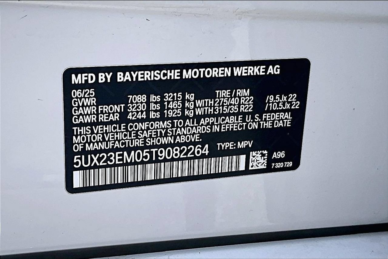 Used 2026 BMW X7 xDrive40i w/ Executive Package AWD/4WD image 16