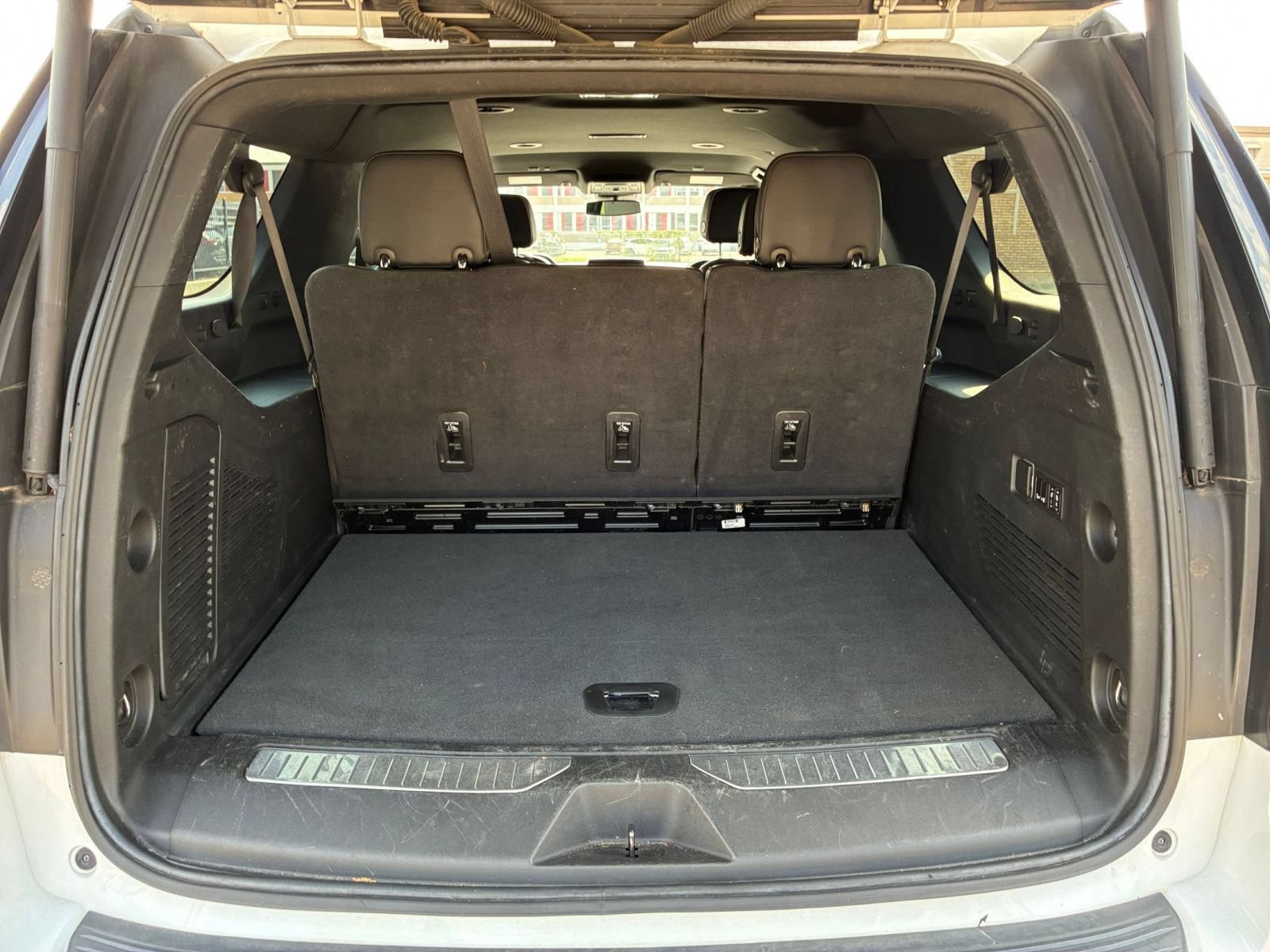 Used 2023 Chevrolet Suburban Premier AWD/4WD image 33