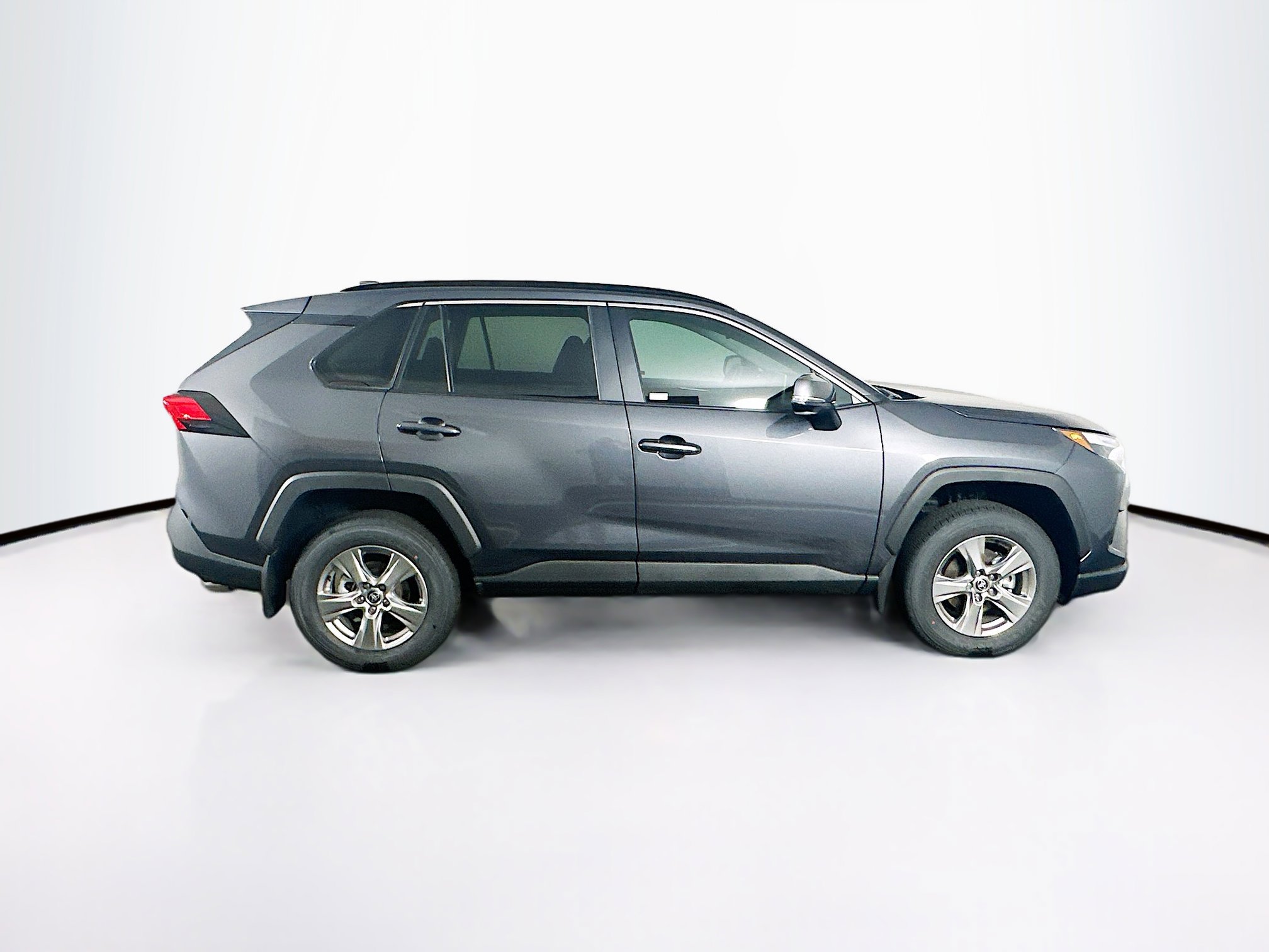 Used 2025 Toyota RAV4 XLE w/ Convenience Package FWD image 10
