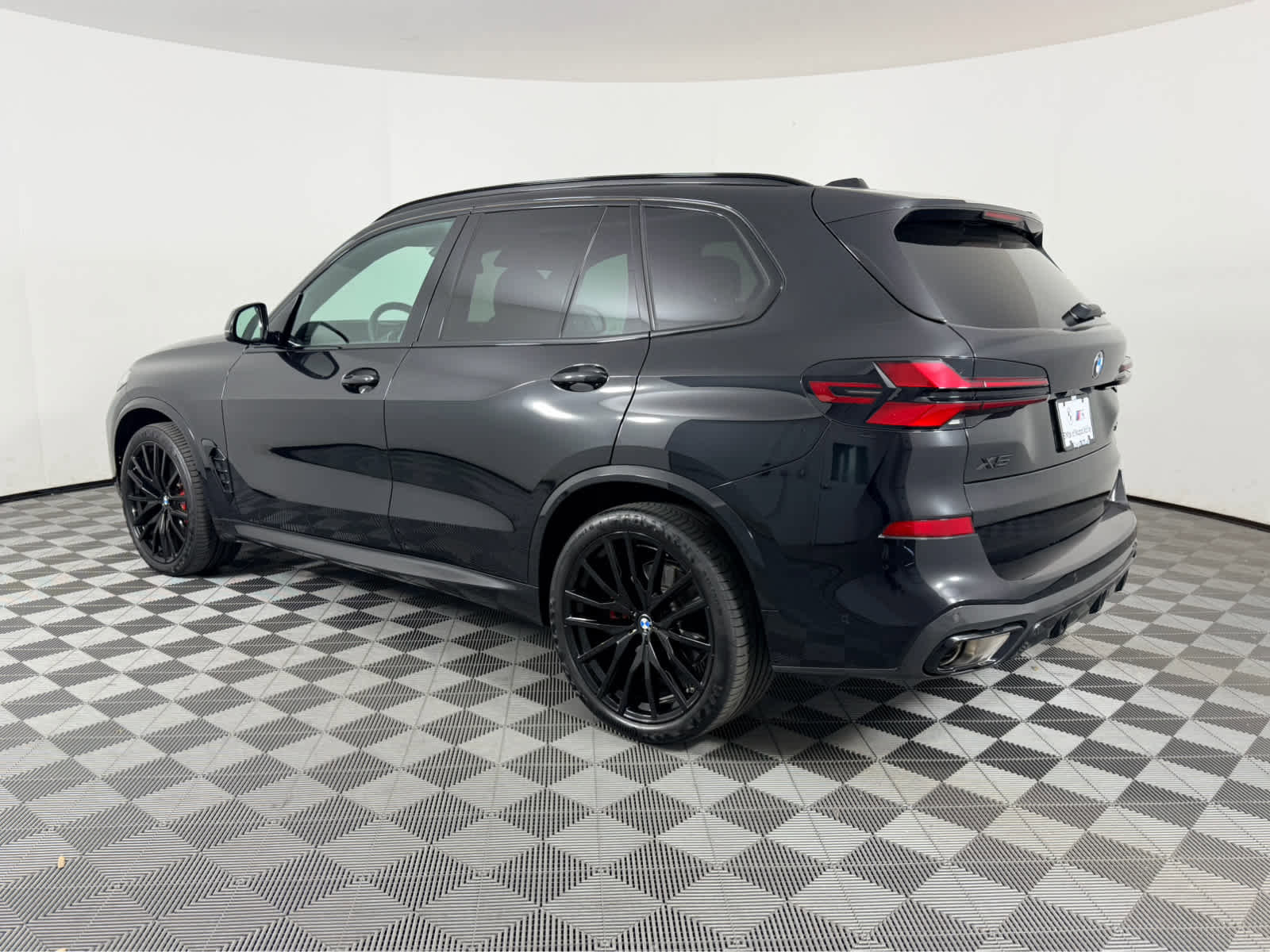 Used 2026 BMW X5 xDrive40i w/ M Sport Package image 5