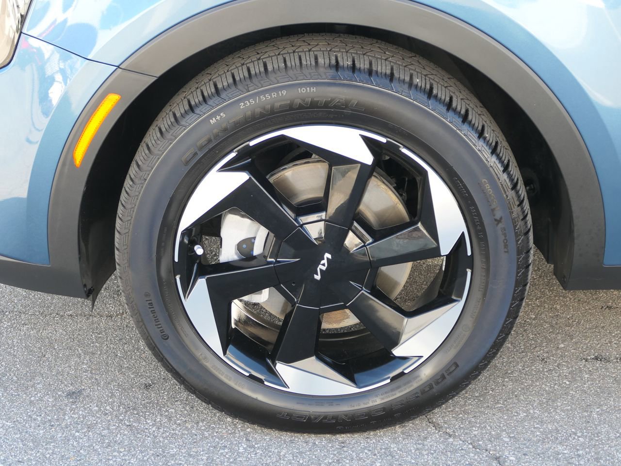 Used 2025 Kia Sorento EX w/ EX Panoramic Sunroof Package image 10