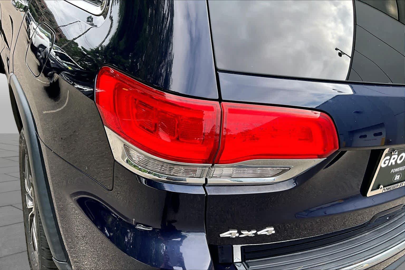 Used 2018 Jeep Grand Cherokee Limited AWD/4WD image 27
