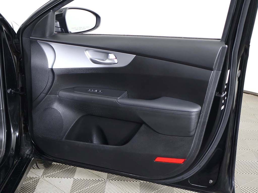 Used 2023 Kia Forte LXS image 21