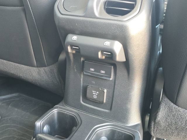 Used 2023 Jeep Gladiator Rubicon w/ LED Lighting Group AWD/4WD image 17