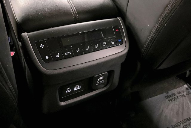 Used 2025 Nissan Pathfinder Platinum AWD/4WD image 34