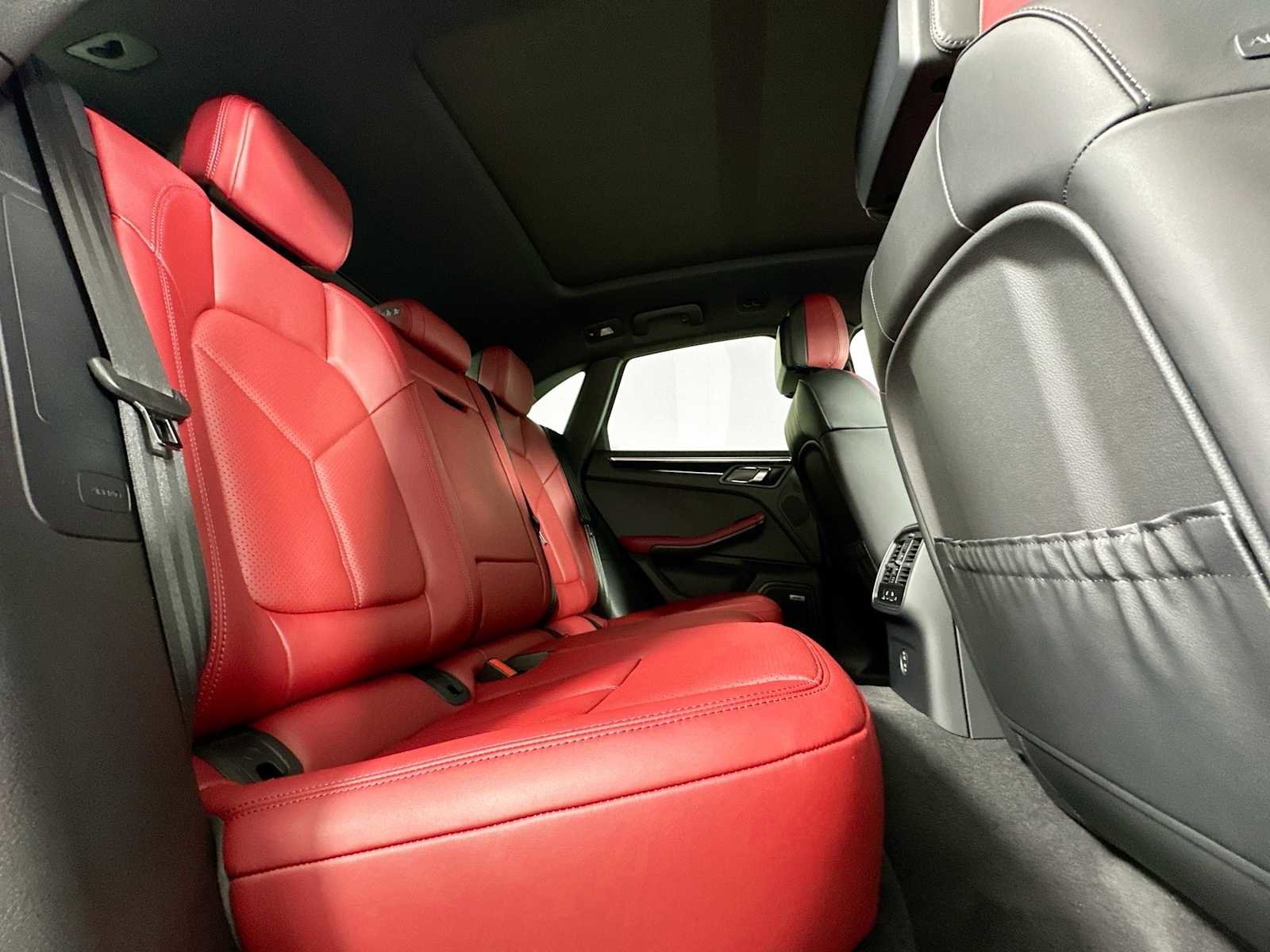New 2025 Porsche Macan S image 28