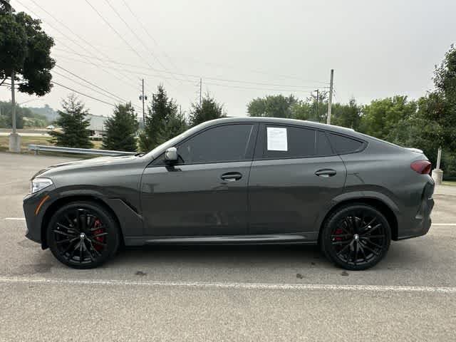Used 2022 BMW X6 M50i w/ Executive Package AWD/4WD image 2