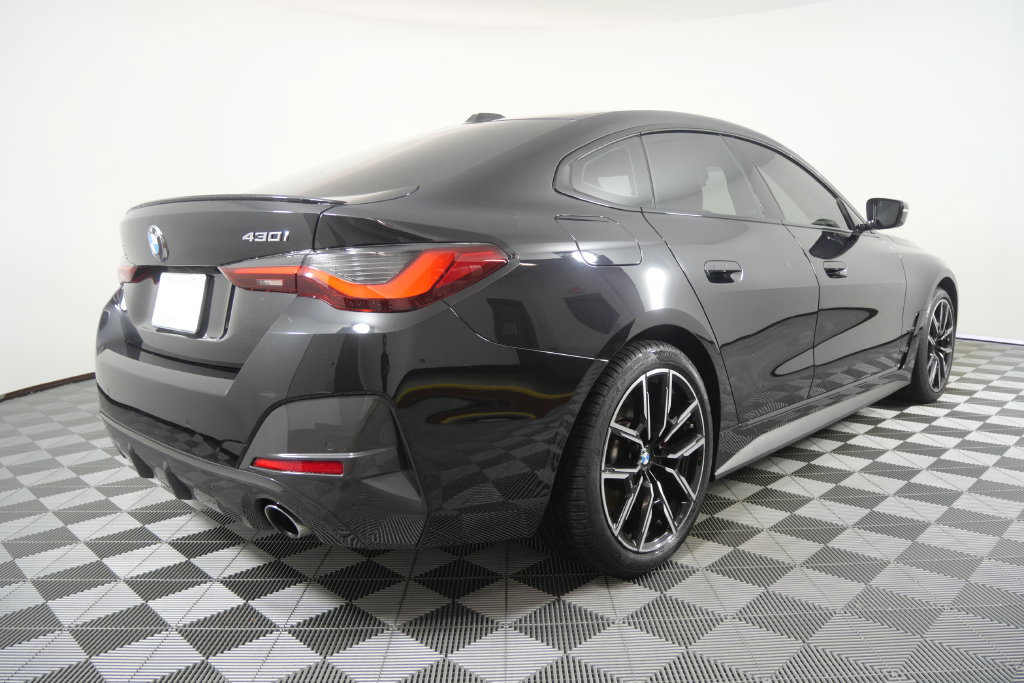 Used 2022 BMW 430i Gran Coupe w/ M Sport Package RWD image 3