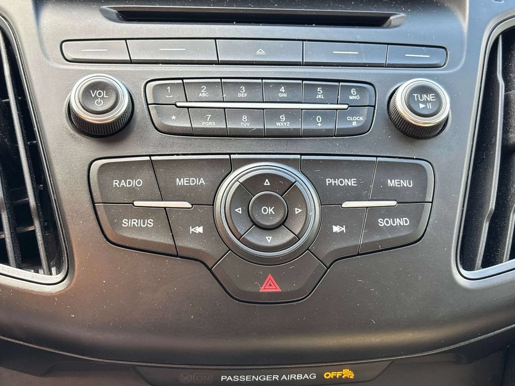 Used 2017 Ford Focus SE FWD image 26