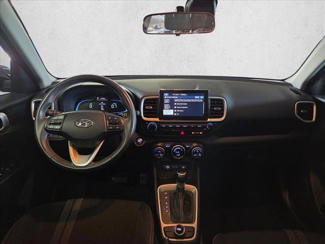 Used 2024 Hyundai Venue SEL FWD image 16