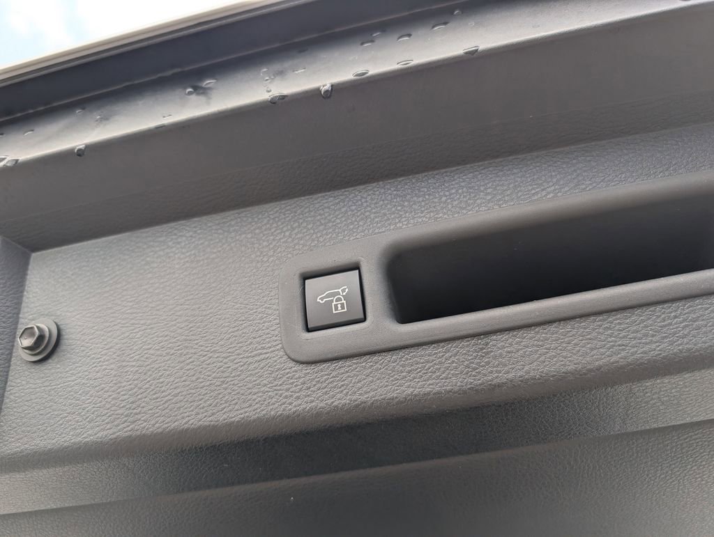 New 2026 Toyota Sienna XLE FWD image 33