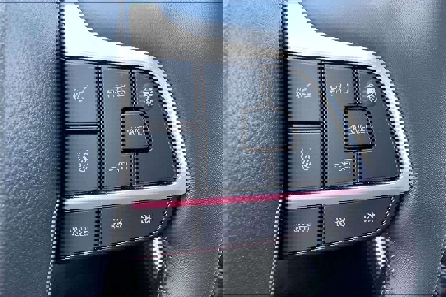 Used 2025 Toyota Highlander Limited image 21