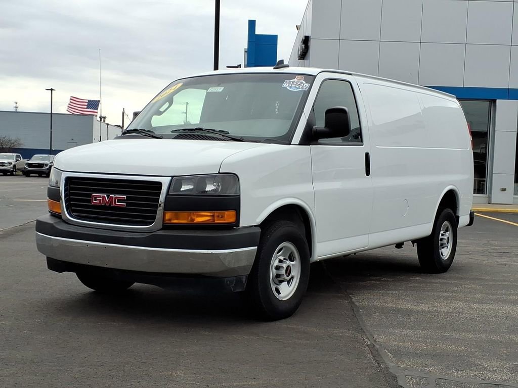Used 2024 GMC Savana 2500 w/ Driver Convenience Package image 3