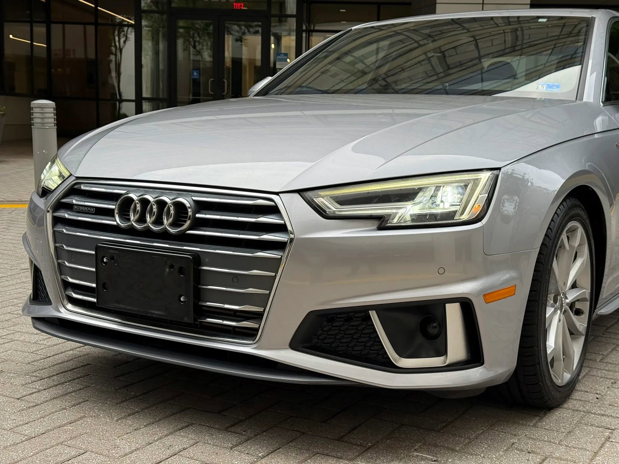 Used 2019 Audi A4 2.0T Premium Plus w/ Premium Plus Package AWD/4WD image 19