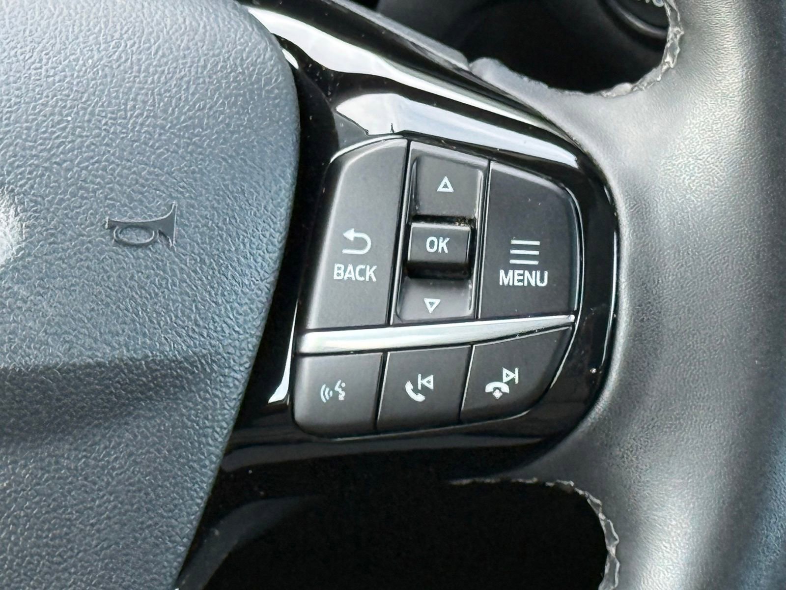 Used 2022 Ford Escape SE w/ Convenience Package FWD image 29