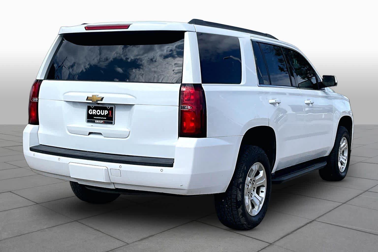 Used 2019 Chevrolet Tahoe LT w/ Luxury Package RWD image 12