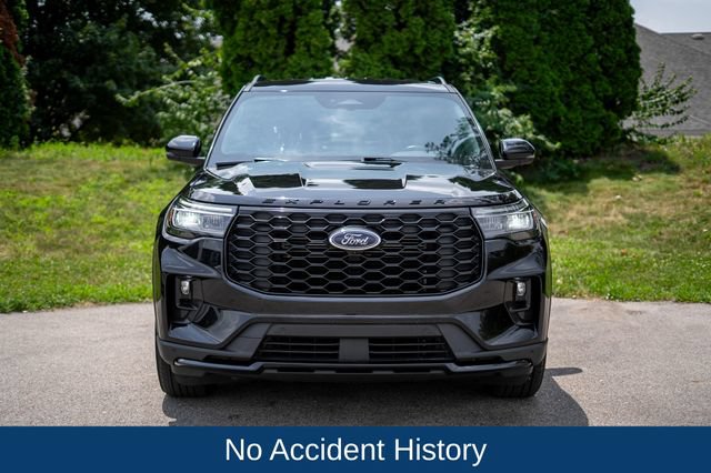 Used 2025 Ford Explorer ST-Line AWD/4WD image 2